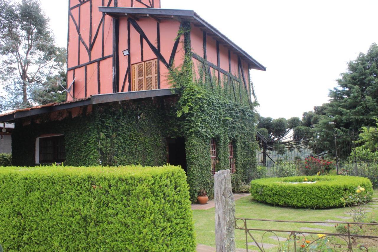 Acomodação com café da manhã  Alto Da Bella Vista Campos do Jordão